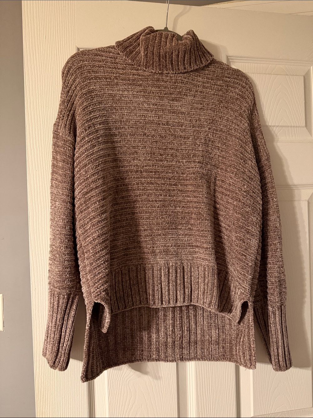 Pink Rose Ribbed Turtleneck Sweater in Dusty Mauve